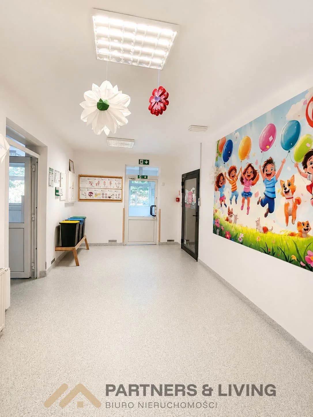 BUDYNEK USŁUGOWY O OGROMNYM POTENCJALE INWESTYCYJNYM | JELENIA GÓRA – zdjęcie 3